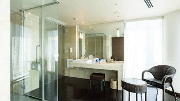 デラックススイート 洗面台 / 3