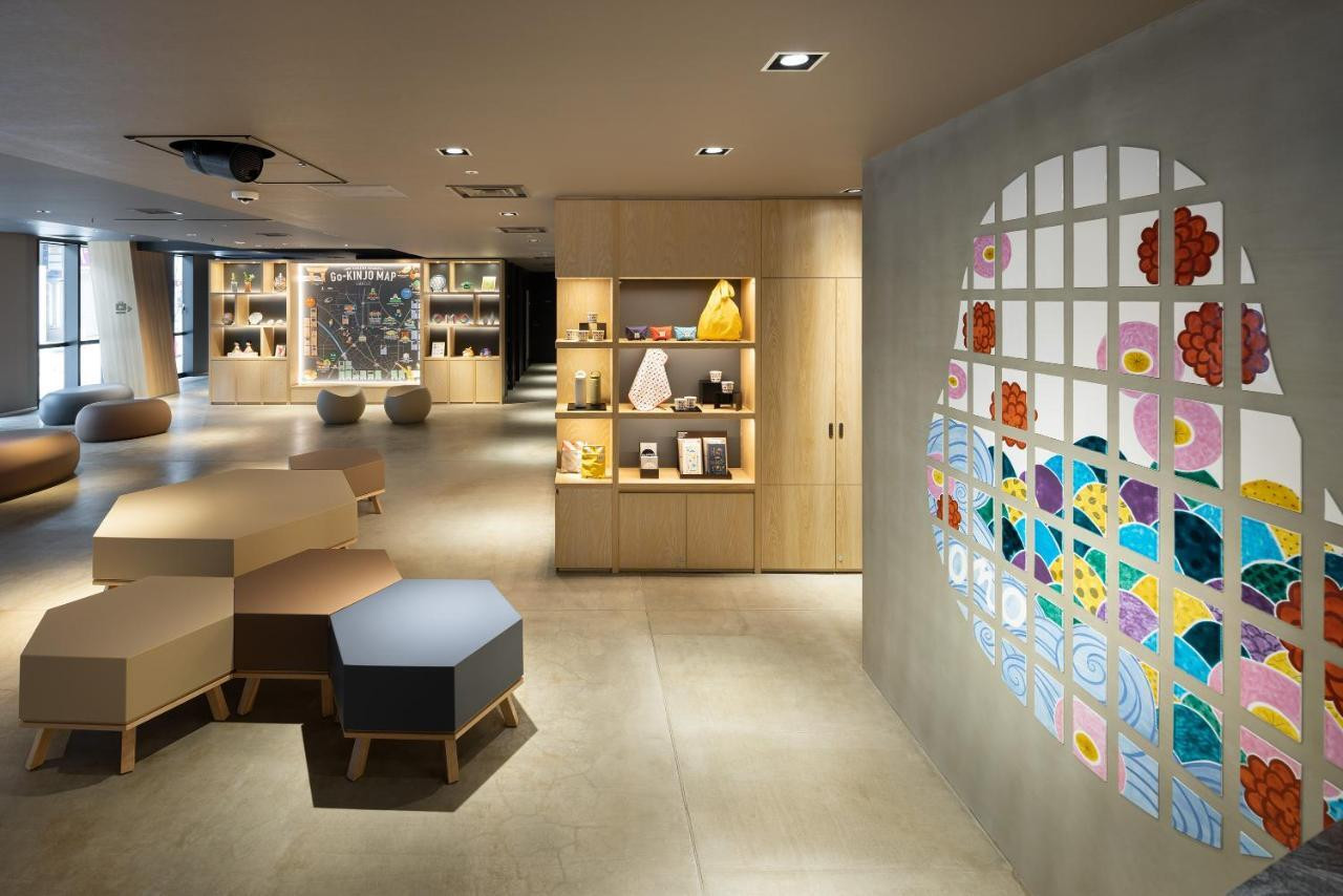 ホテル選びでは、旅先ならではの“ローカル感”を大切に4245417