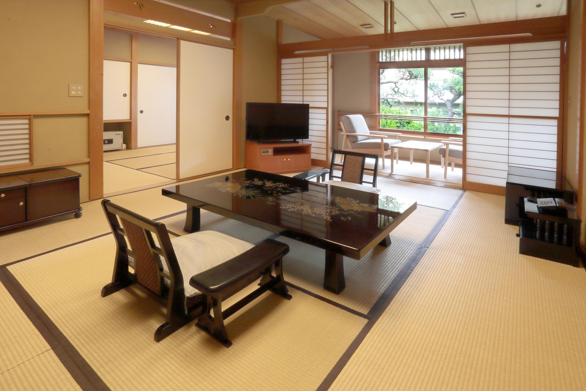 離れ