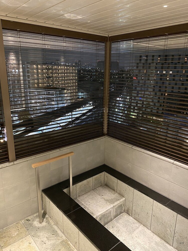 スイートルーム（バスルーム）