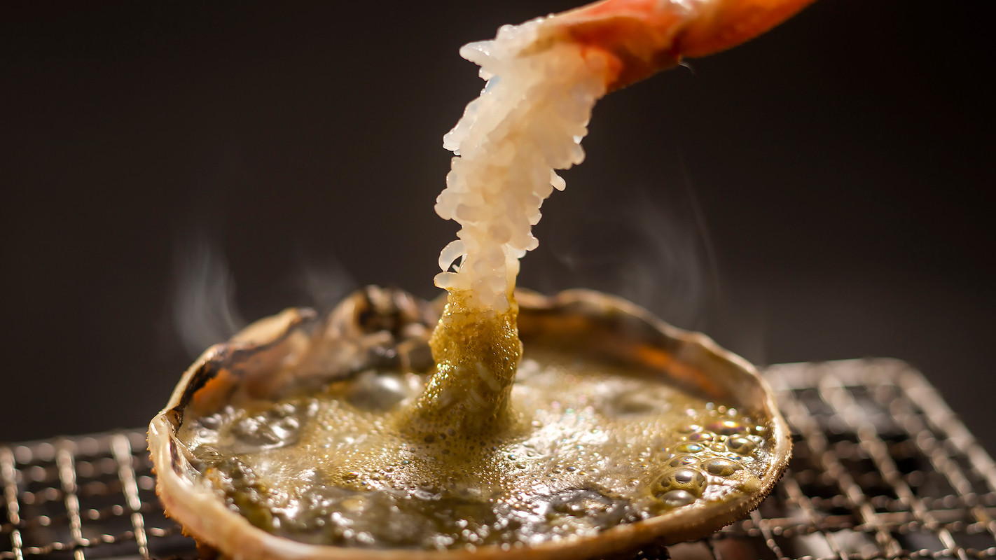 冬の楽しみ「活松葉がに」