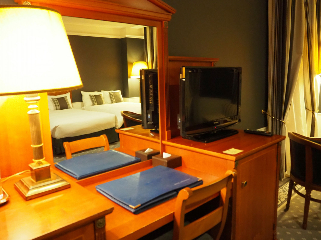 テレビは小さめ