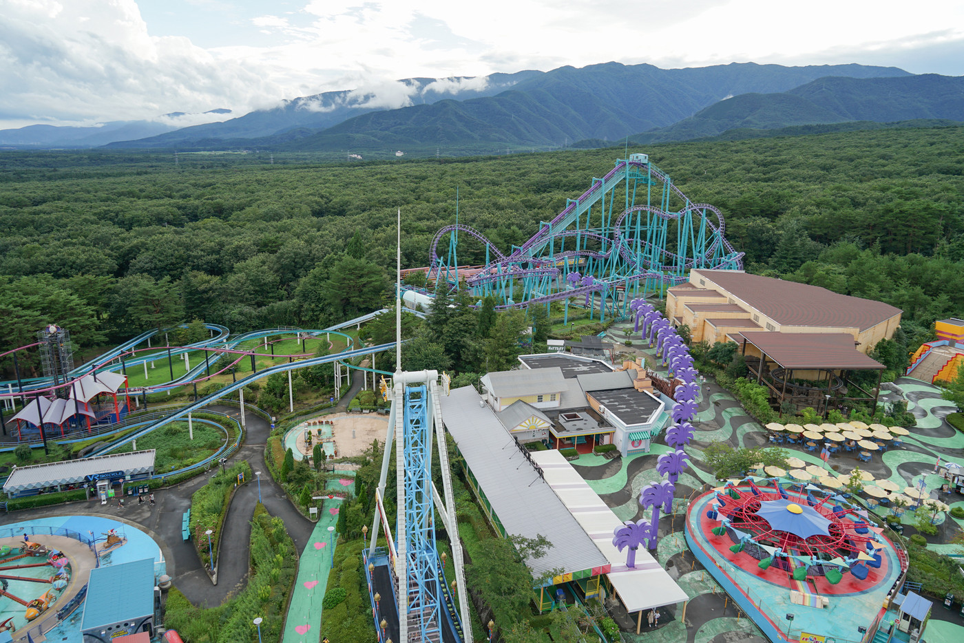 那須ハイランドパークと山