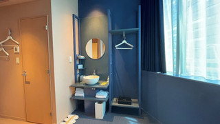 [ダークブルー] ロフトルーム B 禁煙