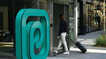 施設の入り口 / 15