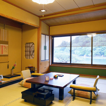 川のせせらぎが聴こえるくつろぎの客室が魅力3914852