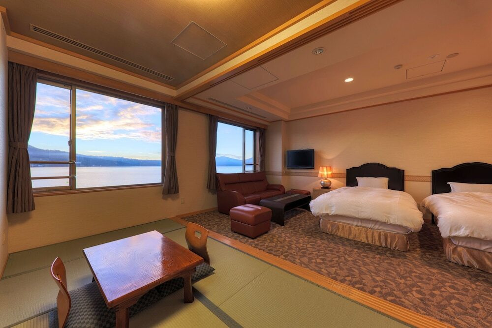 山中湖ビュー温泉風呂付スイートルーム 和室