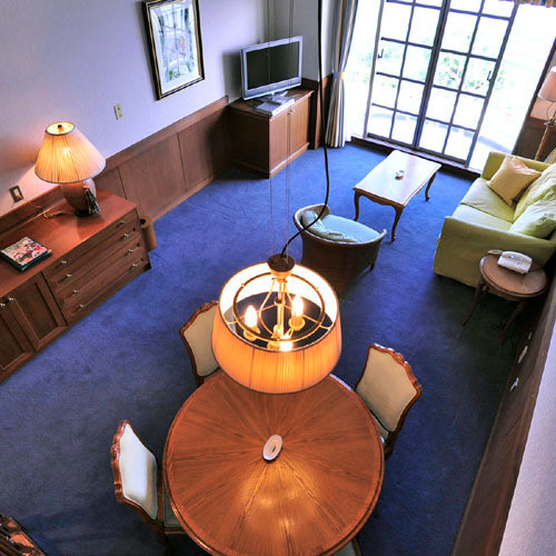 ラ クラッセ ドゥ シェネガ（ラ クラッセ ドゥ シェネガ） / 4