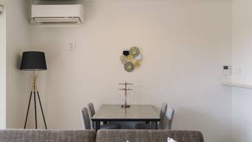 客室内のダイニングエリア / 16