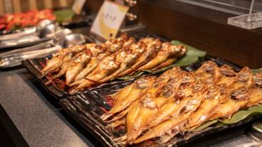 朝食ビュッフェの焼き物 / 17