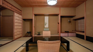 【貴賓室｜S】源泉内湯◆踏込＋庭園付10畳＋8畳＋広縁（74平米以上）