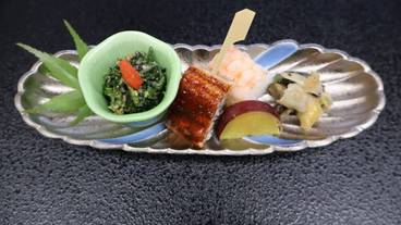 食事・飲み物 / 3