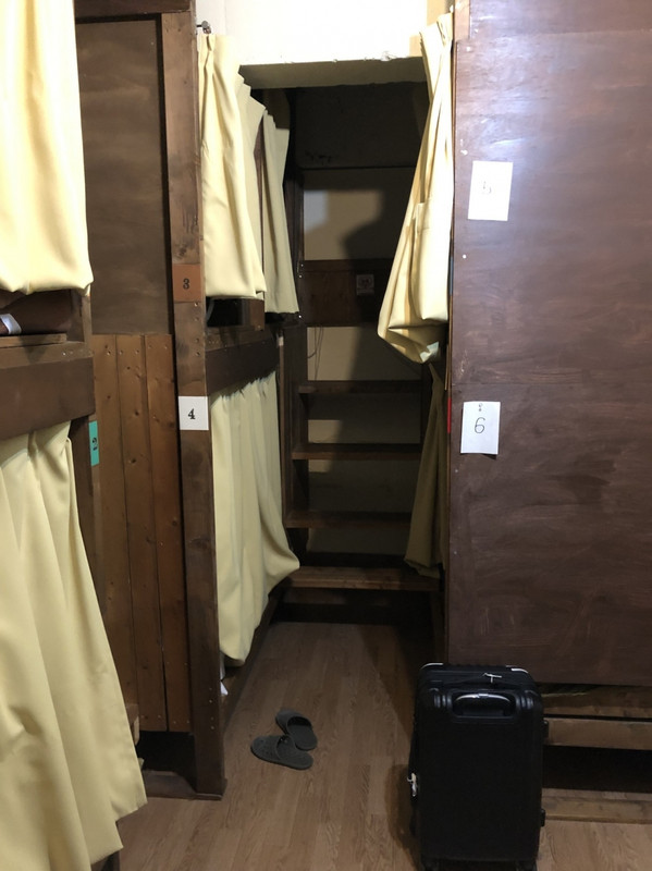 ふぅ～まあ狭いわな～？