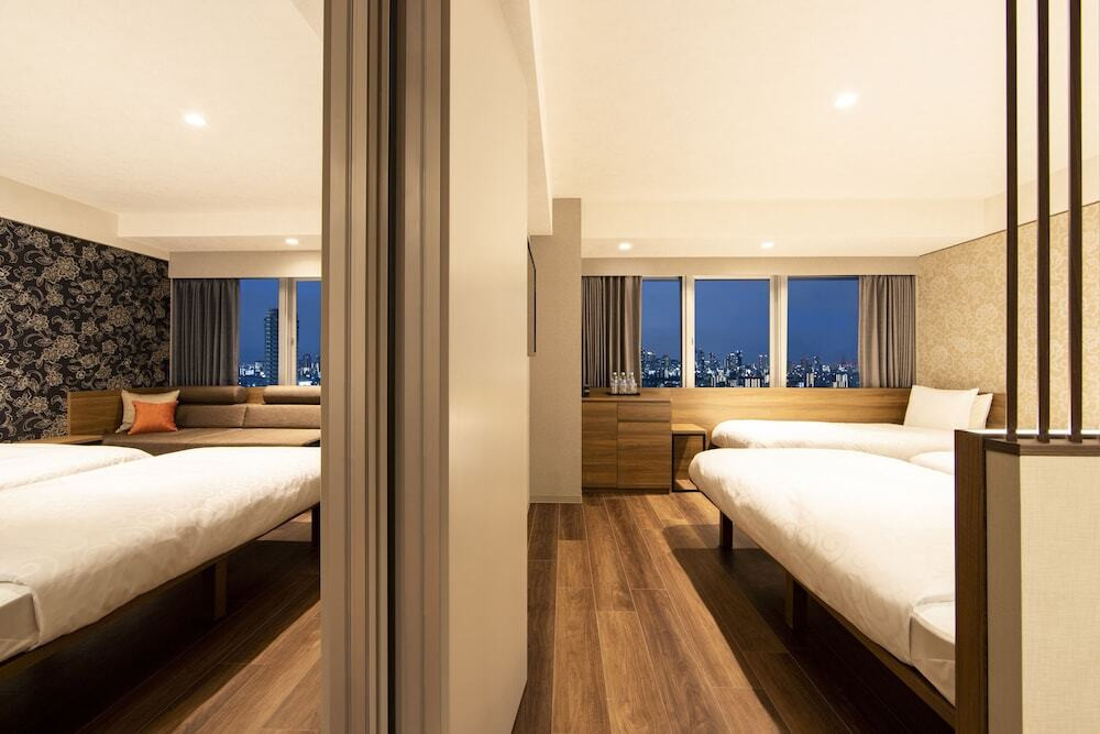 ハイフロアスーペリアツイン with Sofa Bed