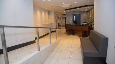 内部エントランス / 2