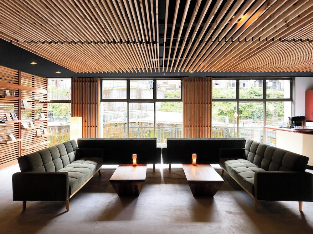 ロビーラウンジ