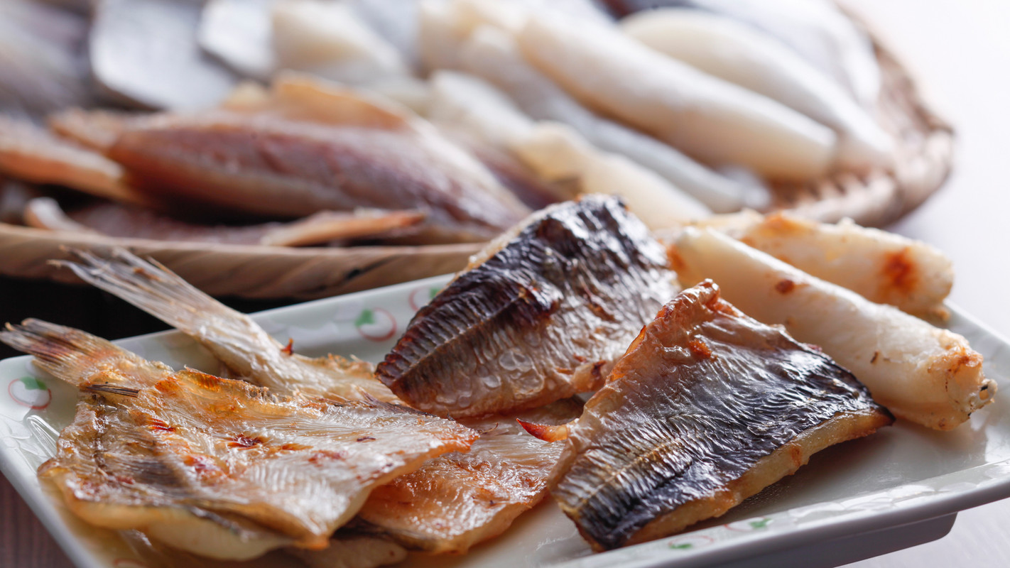 朝食バイキングの魚料理