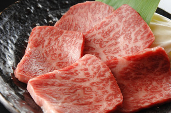 「焼肉ヌルボンガーデン 荒尾」料理 1236228 お肉一筋30年の目利きで厳選した牛焼肉は680円～。