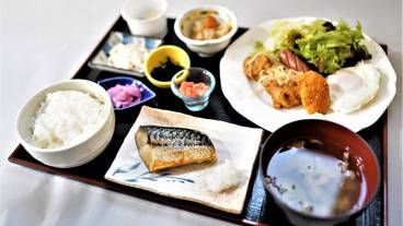 食事・飲み物 / 4