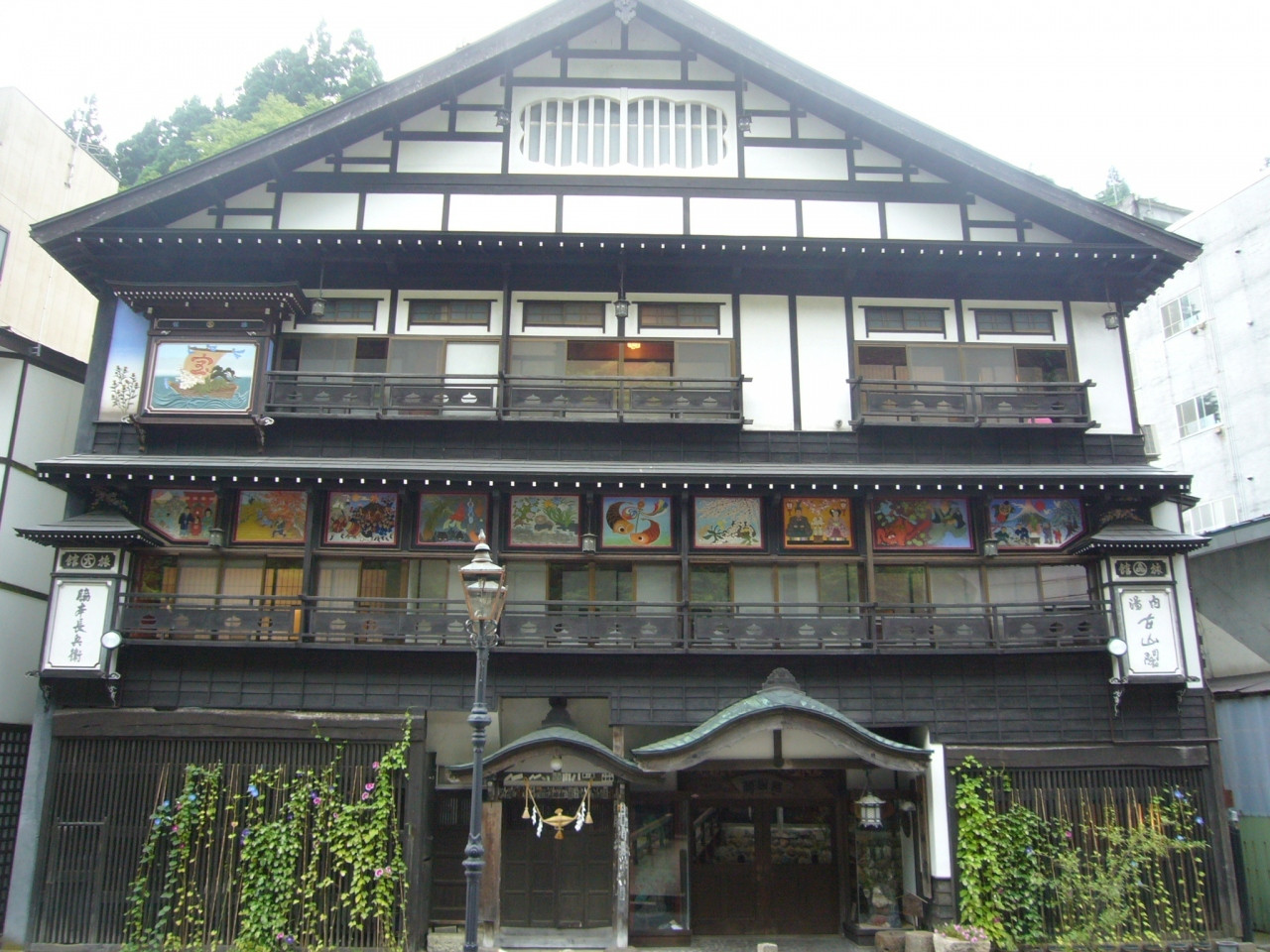 6. “鏝絵”が目印。山形イタリアン＆ワインも楽しめる「古山閣」3474743