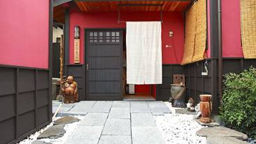 施設の入り口 / 5