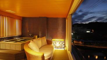 「別邸水の星」2階　温泉露天風呂付特別室　露天風呂 / 1