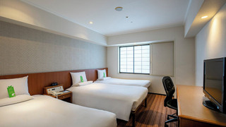 スーペリアトリプルルーム (シングルベッド2台+エキストラベッド1台) 禁煙