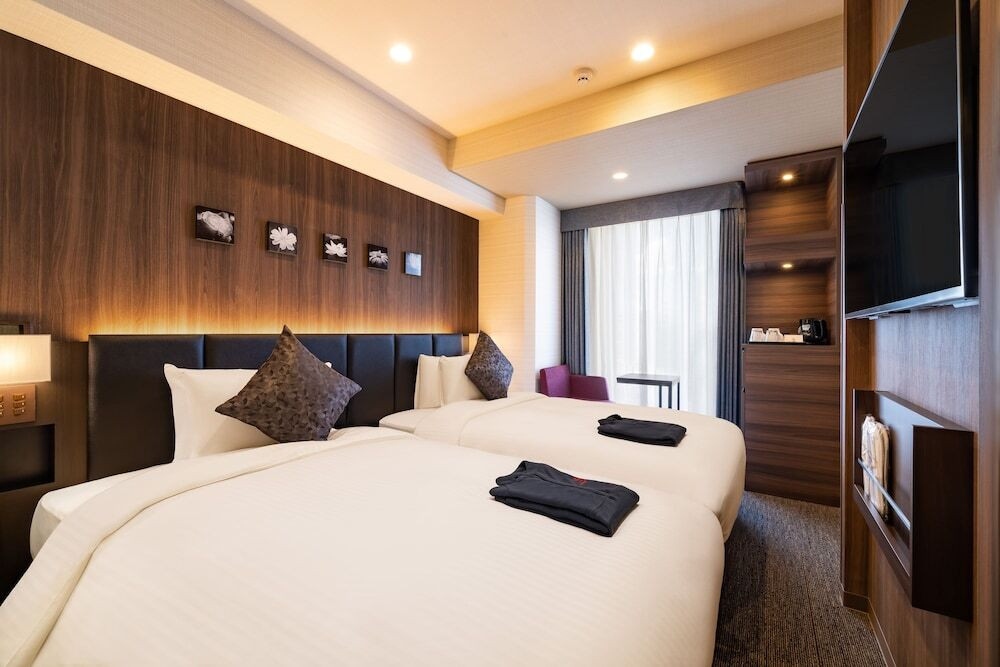 コンビニ併設＆大浴場付きのホテルでゆったり過ごす4038941