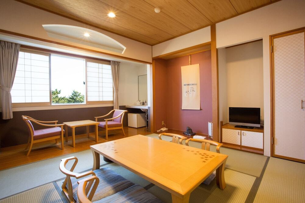 活火山・恵山（えさん）のふもとで2種類の源泉と海・山の幸を堪能3739906