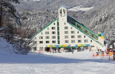 The 7 Best Hotels for Women near Gifu’s Ski Resorts in Gujo!