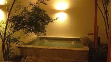 屋外スパ浴槽 / 1