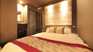 [本館] 和モダンクイーンベッド 禁煙 (大人料金：3歳以上,0-3歳添い寝のみ)