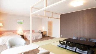 コンフォート ルーム バスルーム内の手すり