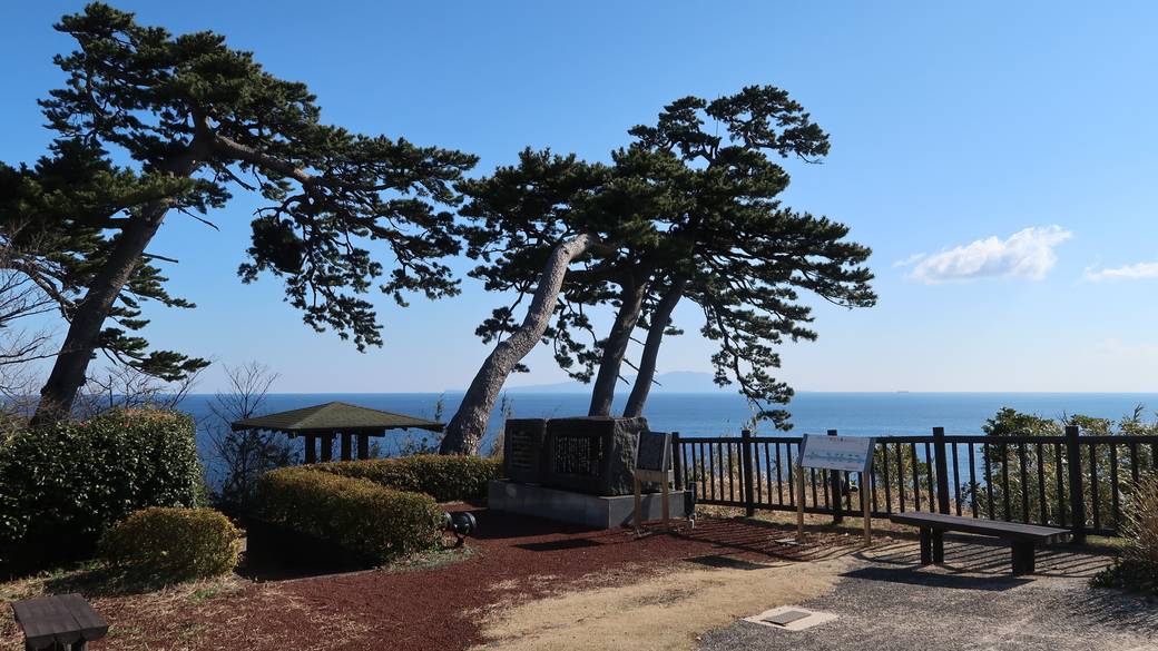 伊豆七島に感動♡
岬に佇む公園へ / 1