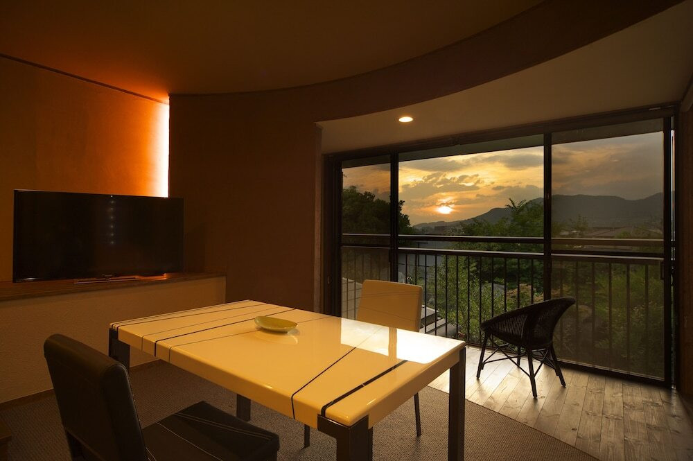 半露天風呂客室「天神」