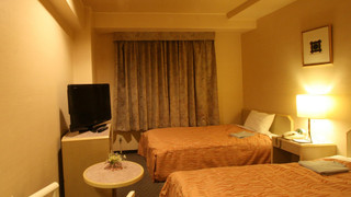 ツインルーム シングルベッド 2 台 禁煙