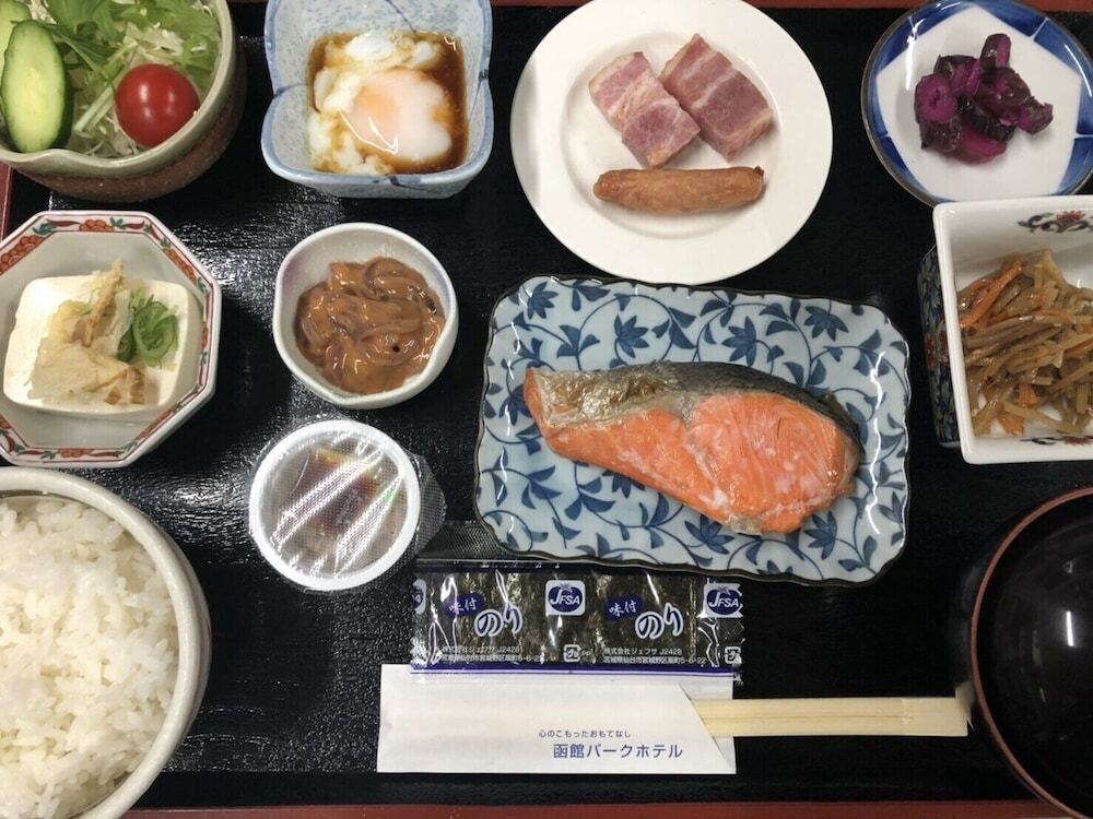 朝食