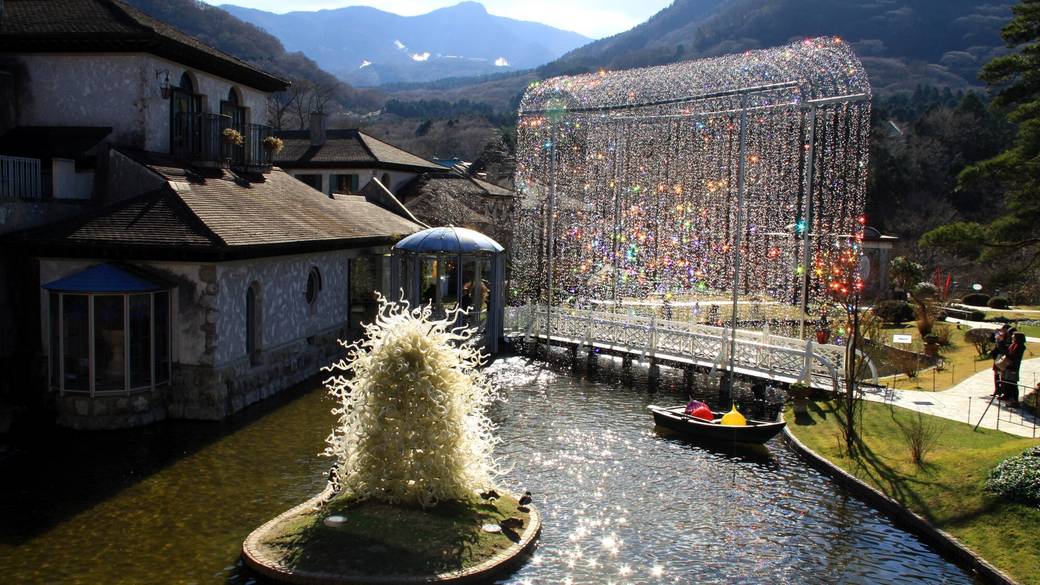 「箱根ガラスの森美術館」
に向かって出発 / 1