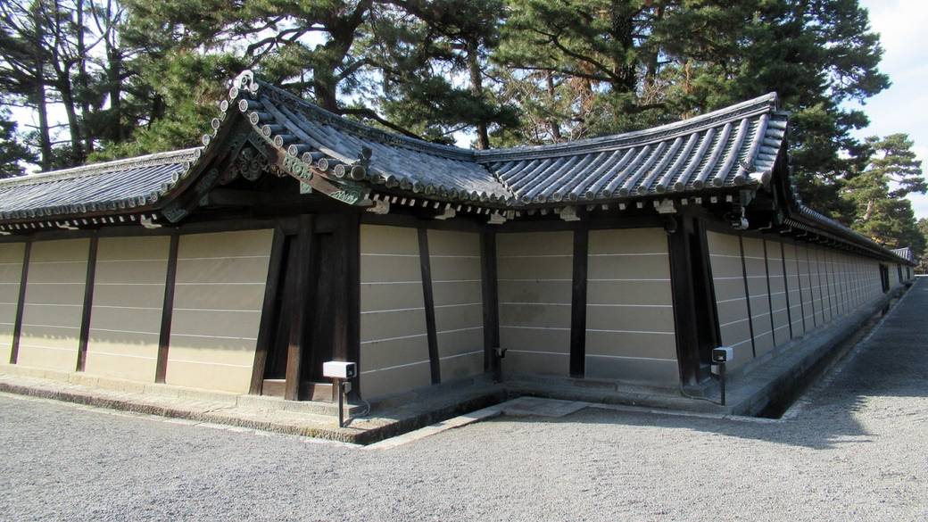 「京都御苑」から
歴史を訪ねる大人旅へ / 4