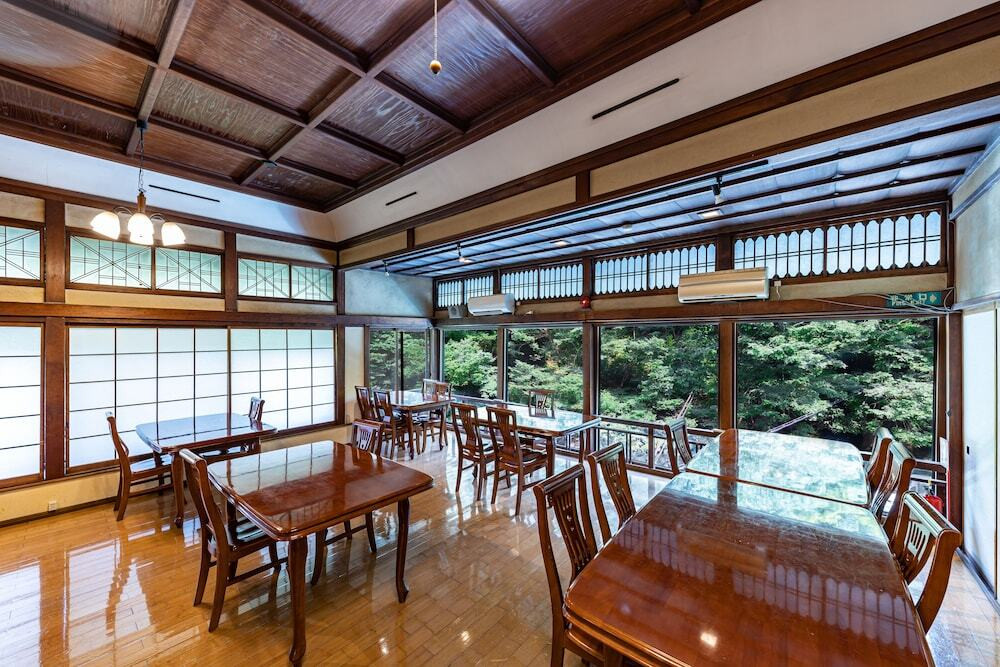 塔ノ沢 一の湯本館（トウノサワイチノユホンカン） / 2