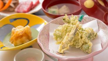 食事・飲み物 / 9