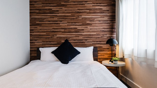 ダブルルーム (シャワー/トイレ付) エレベーターなし 2-3階 禁煙