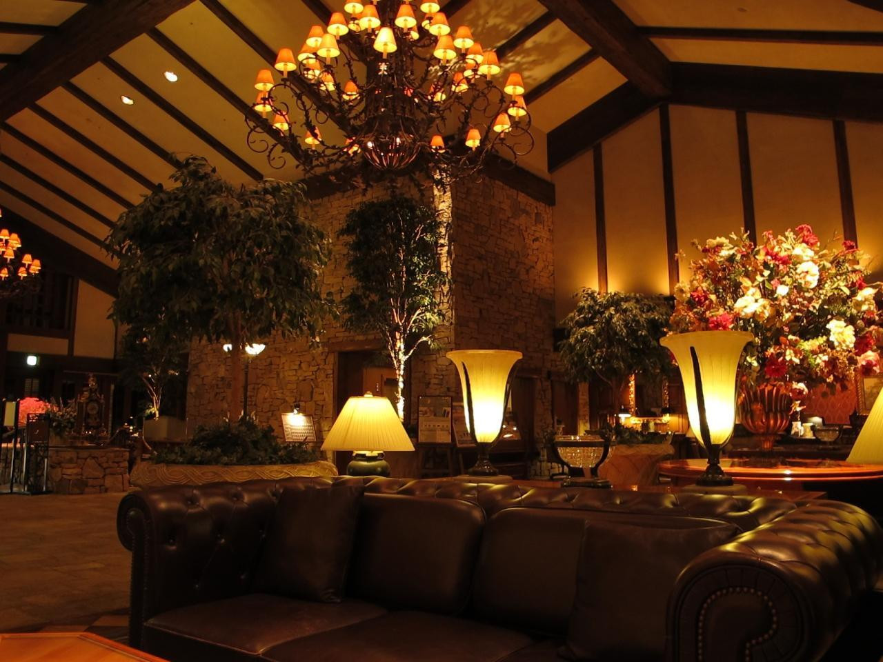 ラウンジでのんびり語らうひとときを3234226