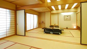 本館 和室10畳二間 / 9