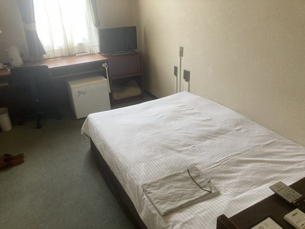 部屋では寝るだけ