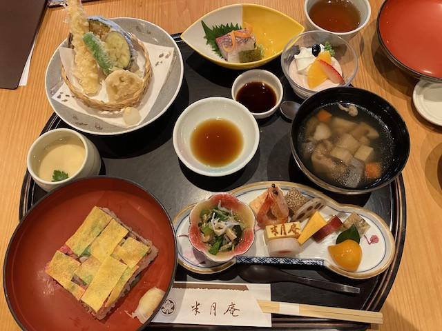 半月御膳　2750円　安い、おいしい、量が多い