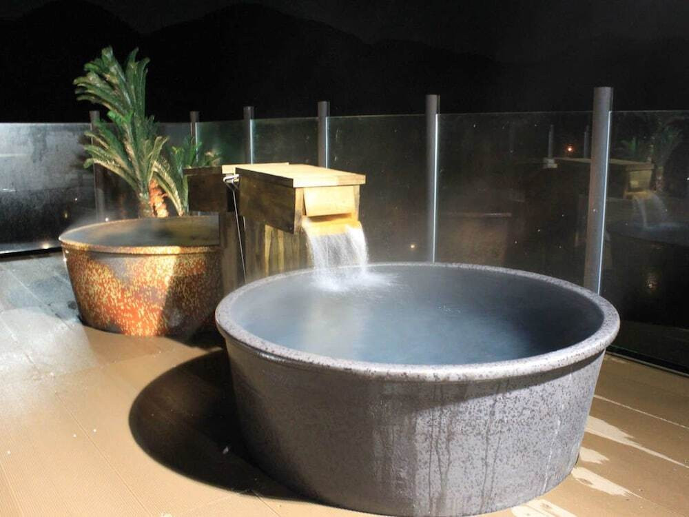 屋外スパ浴槽