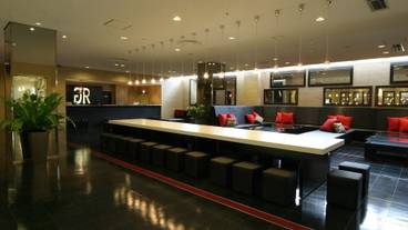 ロビー応接スペース / 3