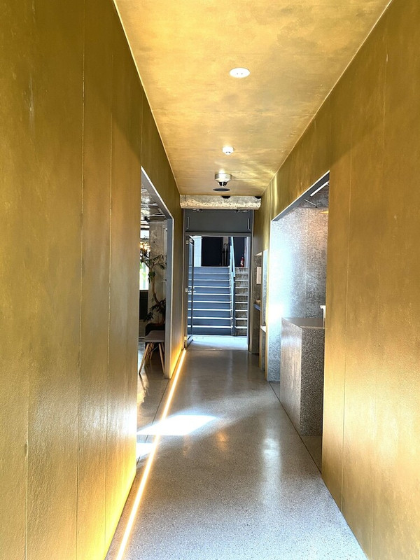 内部エントランス