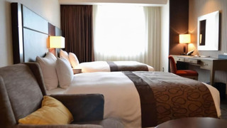 デラックス ルーム シングルベッド 2 台 喫煙可